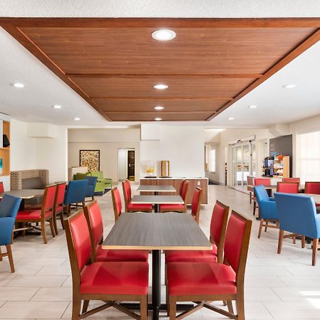 Holiday Inn Express & Suites Sarasota East By Ihg Vamo Buitenkant foto