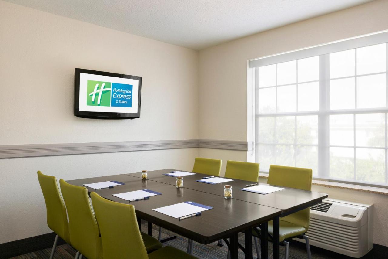 Holiday Inn Express & Suites Sarasota East By Ihg Vamo Buitenkant foto